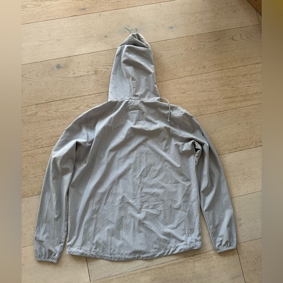 Vuori Womens Outdoor Trainer Shell platinum L - Picture 6 of 9